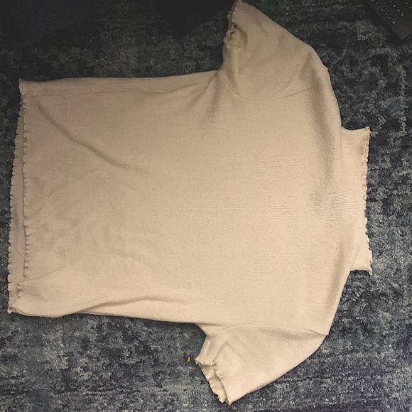 Soft, cream turtleneck lettuce trim top - Picture 1 of 3